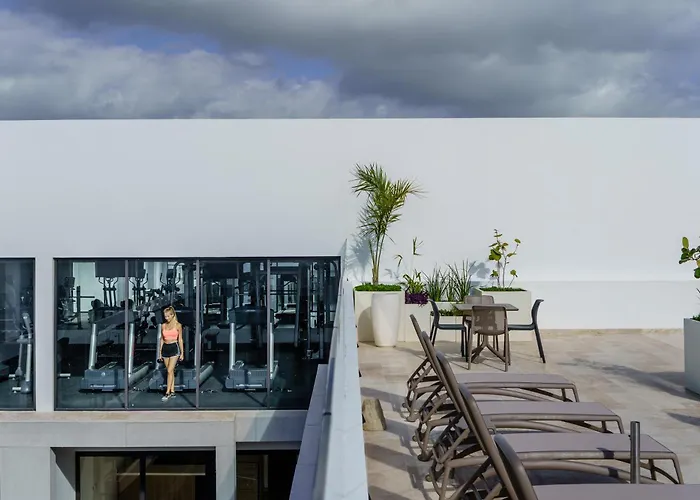 Hotel Ipana Downtown By Ha